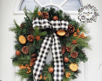 Corona navideña para puerta de entrada, corona navideña de granja, coronas de pino, coronas navideñas, corona de piñas, corona de invierno del condado, corona navideña gif