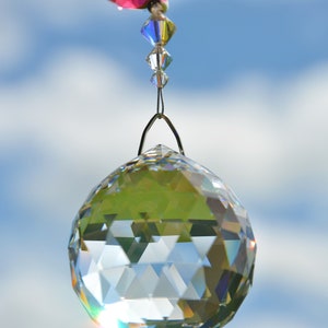 Sonnenfänger mit 'Rainbow-Kaskade' aus funkelnden Kristallen von Swarovski® Weihnachtsgeschenk Feng Shui Hochzeitsgeschenk Einzug Bild 2