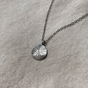 Sterling Sunburst Medaillon Klein