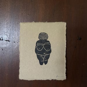 Impresión en linóleo sobre la Venus de Willendorf