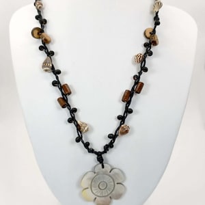 17-26&quot; Shell & Coconut Hand-Woven Necklace with Abalone Flower Pendant, 1.5mm, Hawaiian Necklace, Beach Jewelry
