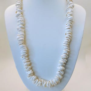 18" Hawaii Puka Shell Necklace, Hawaiian Jewelry, Beach Jewelry, 8-10 mm