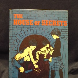 Vintage 1964 The House of Secrets, H/C Book by Nina Bawden