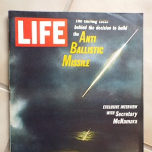 Life Magazine, September 29, 1967 - Antiballistic missile test Original Life Magazine Excellent Condition!