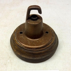 Messing Deckenhaken Lampe Kronleuchter Lichtwand Patras Holzhalterung hängende Kette antik alt
