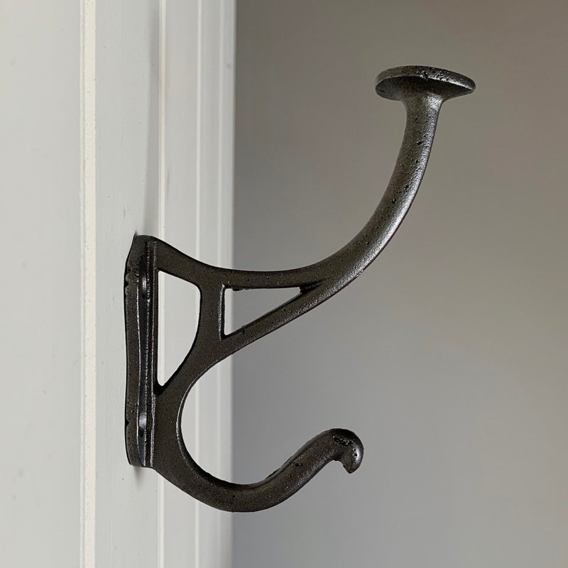 Ironmongery World Cast Iron Vintage Coat & Hat Hooks – Decorative Old Style Wall Pegs – IMW96494
