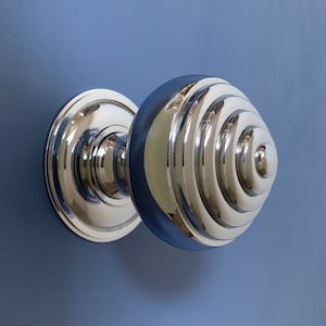 Manija de pomo central Art Deco de cromo grande para puerta de entrada, aldaba para correo, cartas, etc. (MÁS DISPONIBLES)