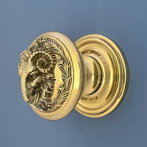 Extra Large Antique Heavy Brass Rams Face Head Reclaimed Centre Knob Handle Dummy Box Front Door Mail knocker Letter Main