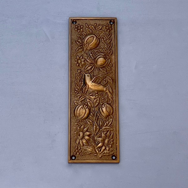 Antique brass finish finger door push plates arts crafts humming bird plate vintage