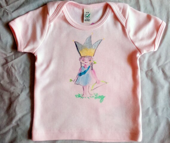 baby tee shirt
