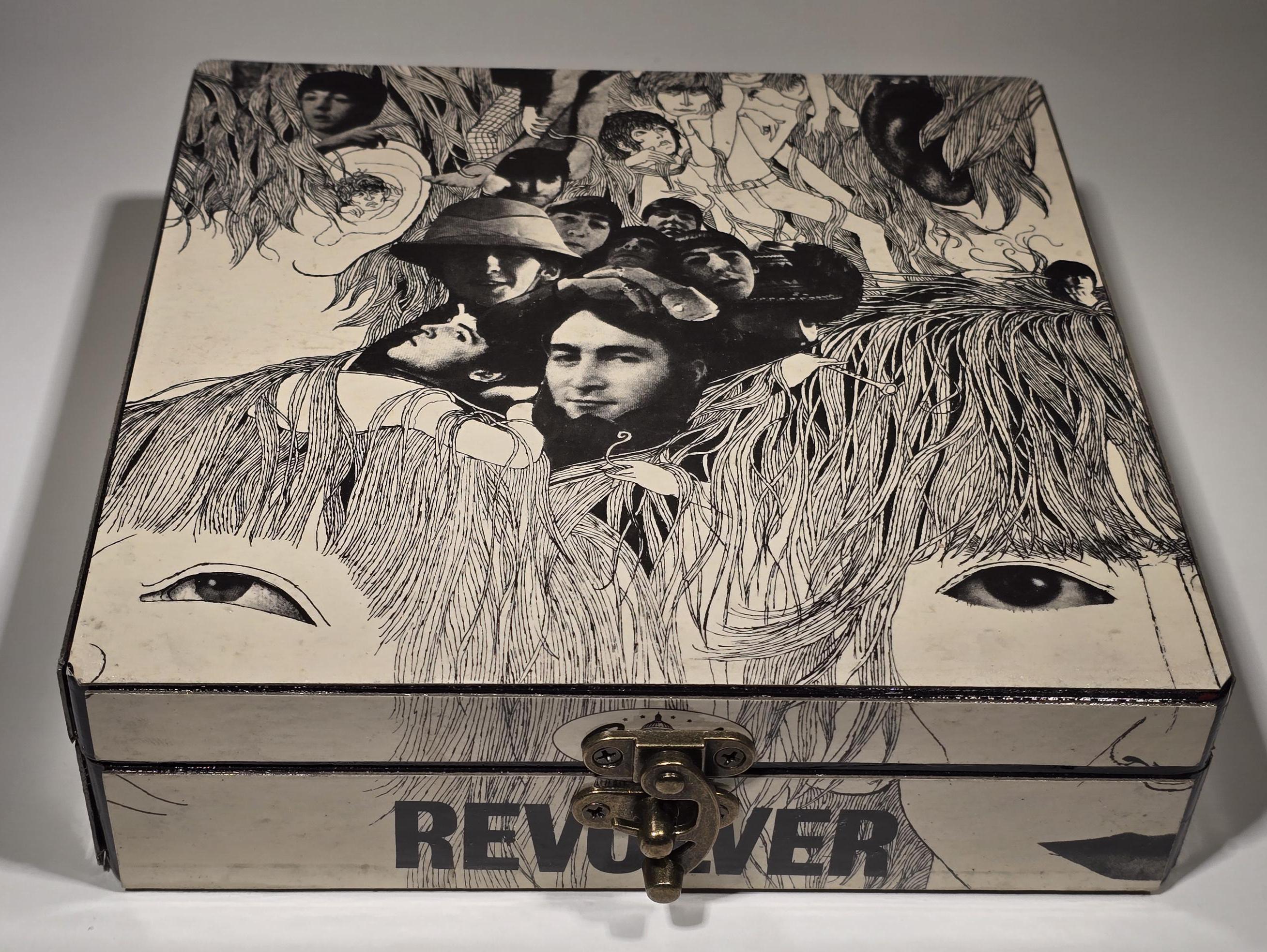 洋楽 Beatles (Long Card Box) Amazon.co.jp: The Beatles: ミュージック