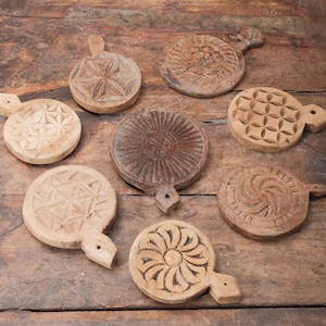 Handskuret träunderlägg för chapatibräda | Indisk chakla rustik köksinredning