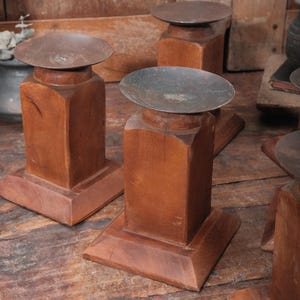 Vintage Architectural Wood Candle Holder with Block Pedestal Bild 4