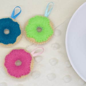 Ring Donut - Mini Felt Sewing Donut – Accessory –Keychain- Ornament – Other Purpose Uses – Beautiful Gift for The Love One