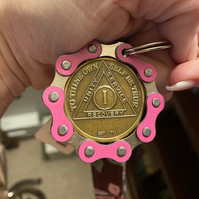 Display AA Chip Holder Keychain Crafted bicycle chain Alcoholics Anonymous NA CA Medallion Key Ring Gift Sobriety Birthday New in Pink!