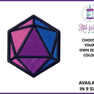 Pode incluir: Um remendo bordado em forma de dado de 20 faces com seções rosa, roxa e azul. O texto "Choose Your Own Edge Color" e "Available in 9 Sizes" é visível.
