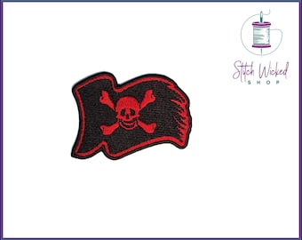 Pirate Flag Embroidered Patch, Waving Flag Patch, Pirate Patch, Embroidered Patches, Disponible como parches cosidos o Iron On