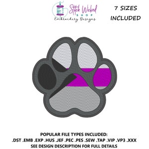 Op de afbeelding: Een grijze pootafdruk met een paarse, grijze en zwarte streep in het midden. De tekst "Stitch Wicked Shop Embroidery Designs" en "7 SIZES INCLUDED" staat bovenaan de afbeelding. De tekst ".DST .EMB .EXP .HUS .JEF .PEC .PES .SEW .TAP .VIP .VP3 .XXX SEE DESIGN DESCRIPTION FOR FULL DETAILS" staat onderaan de afbeelding.
