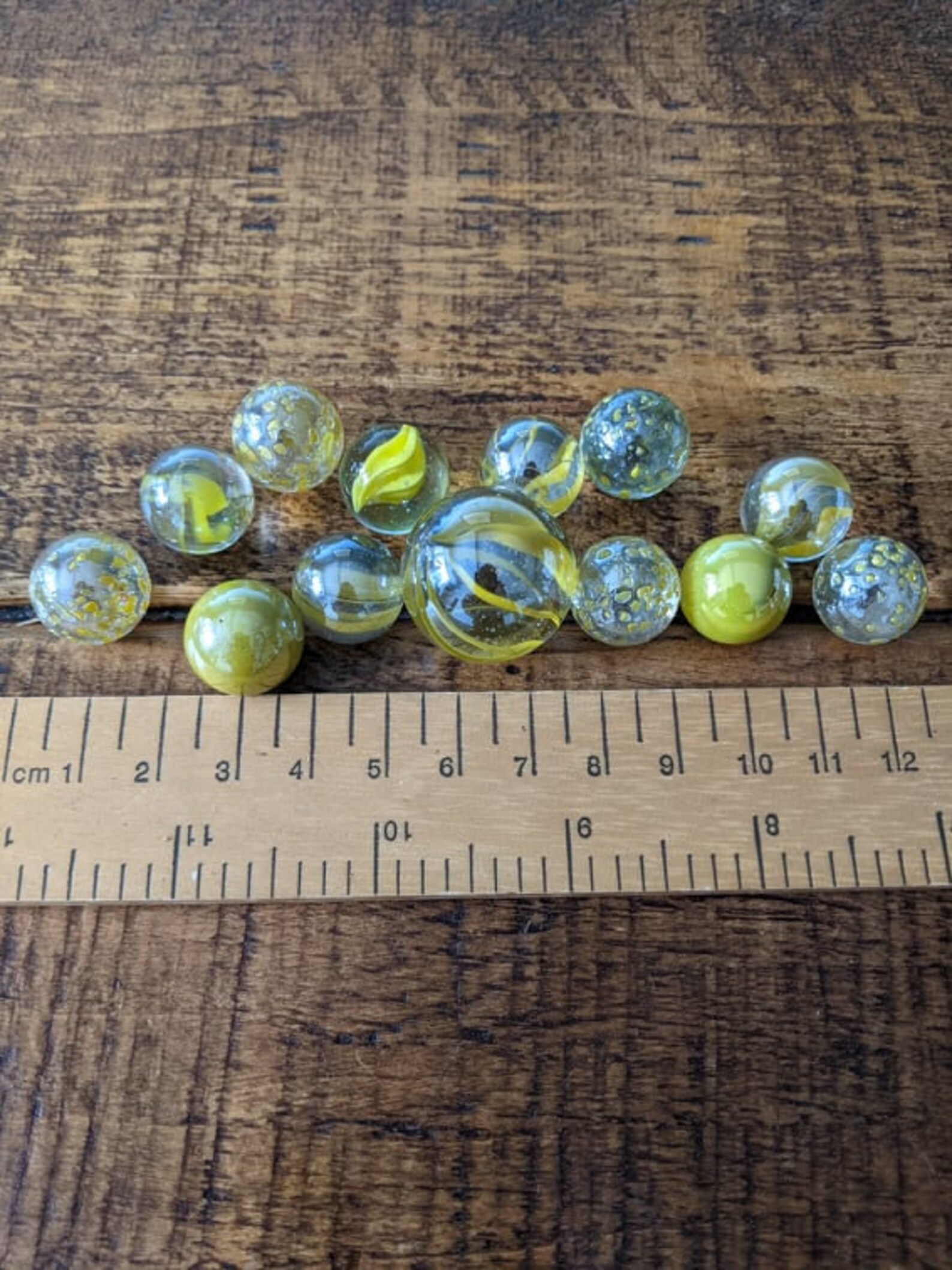 Vintage glass marbles I large yellow swirl marble and 12 Etsy Italia