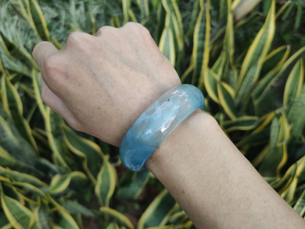 54.3 mm 天然ブルーアクアマリン宝石 半透明 厚手バングルブレスレット
