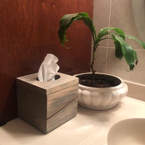 wood tissue box cover, square tissue box holder, rustic tissue box holder, tissue cover, home decor, tissue storage box, tissue dispencer