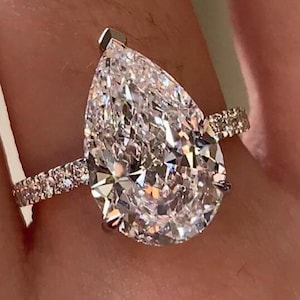 3CT Pear Shaped Moissanite Engagement Ring 14K Gold Wedding Ring Hidden Halo Anniversary Ring Pave Style Promise Ring For Women Gift For Her