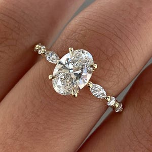 1.5 CT Oval Cut Colorless Moissanite Engagement Ring Marquise & Round Brilliant Cut Diamond Ring Bridal Ring Anniversary Promise Ring
