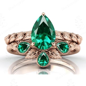 14K Gold Emerald Engagement Ring Set Vintage Leaf Design Bridal Ring Set Art Deco Pear Cut Emerald Wedding Ring Set Unique 2 Piece Ring Set