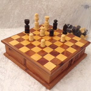 Moroccan Style Hand Made Twist Chess Set in Cedar and Lemon Wood