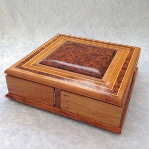Moroccan Style Hand Made Araar (Cedar) Wood Four Twist Box with Root Patterned Top and Lemon Insert