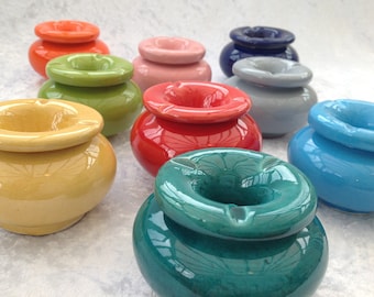 Posacenere grande in ceramica multicolore fatto a mano