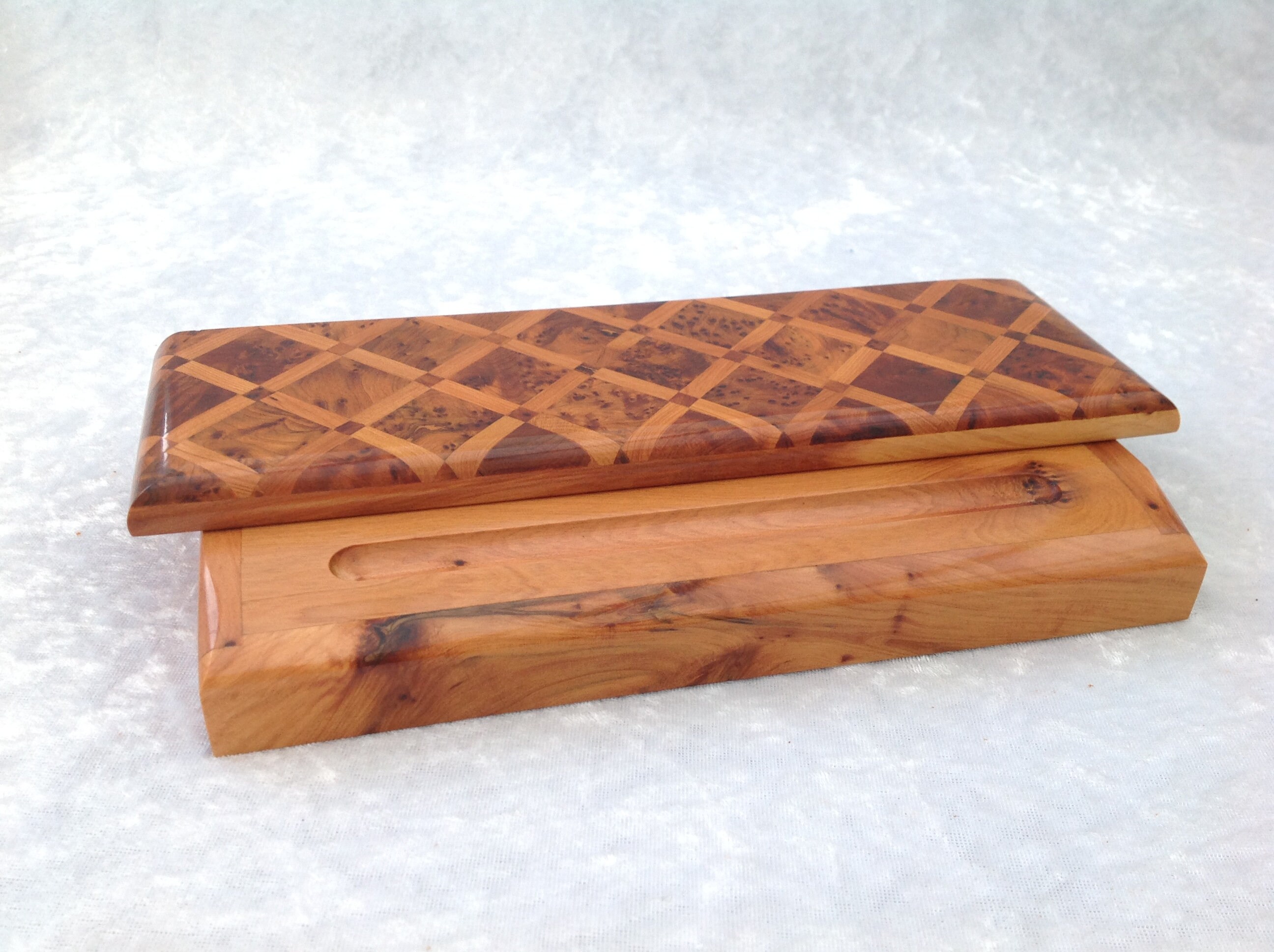 Moroccan Style Desk Tidy in Araar -Patterned/Marquetry Root and Trunk Wood, French Polished
