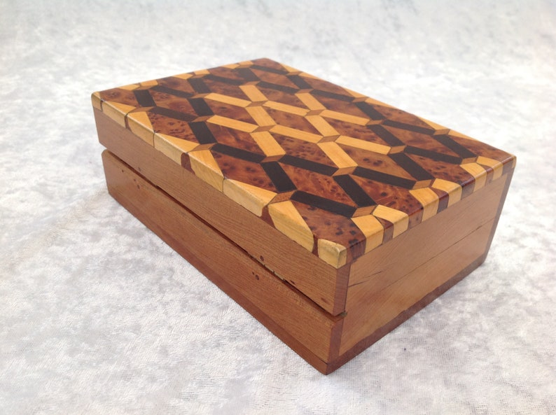Moroccan Style JewelleryStorage Box with Marquetry in Araar French Polished