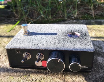 pedal de efectos de ruido blanco / diseño de sonido ambiental