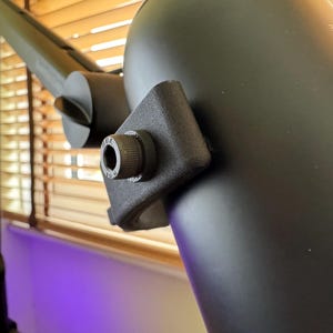 Logitech Compass Boom Arm Mic Mount – Sturdy and Adjustable Holder for Blue Yeti, Perfect for Streaming, Podcasts & Studio Setups bild 9