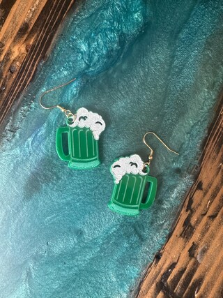Orecchini Pendenti A Boccale Di Birra Con Quadrifoglio - Donna, Lega E Smalto, Ipoallergenici, Perfetti Per San Patrizio, Vacanze Estive E Lauree