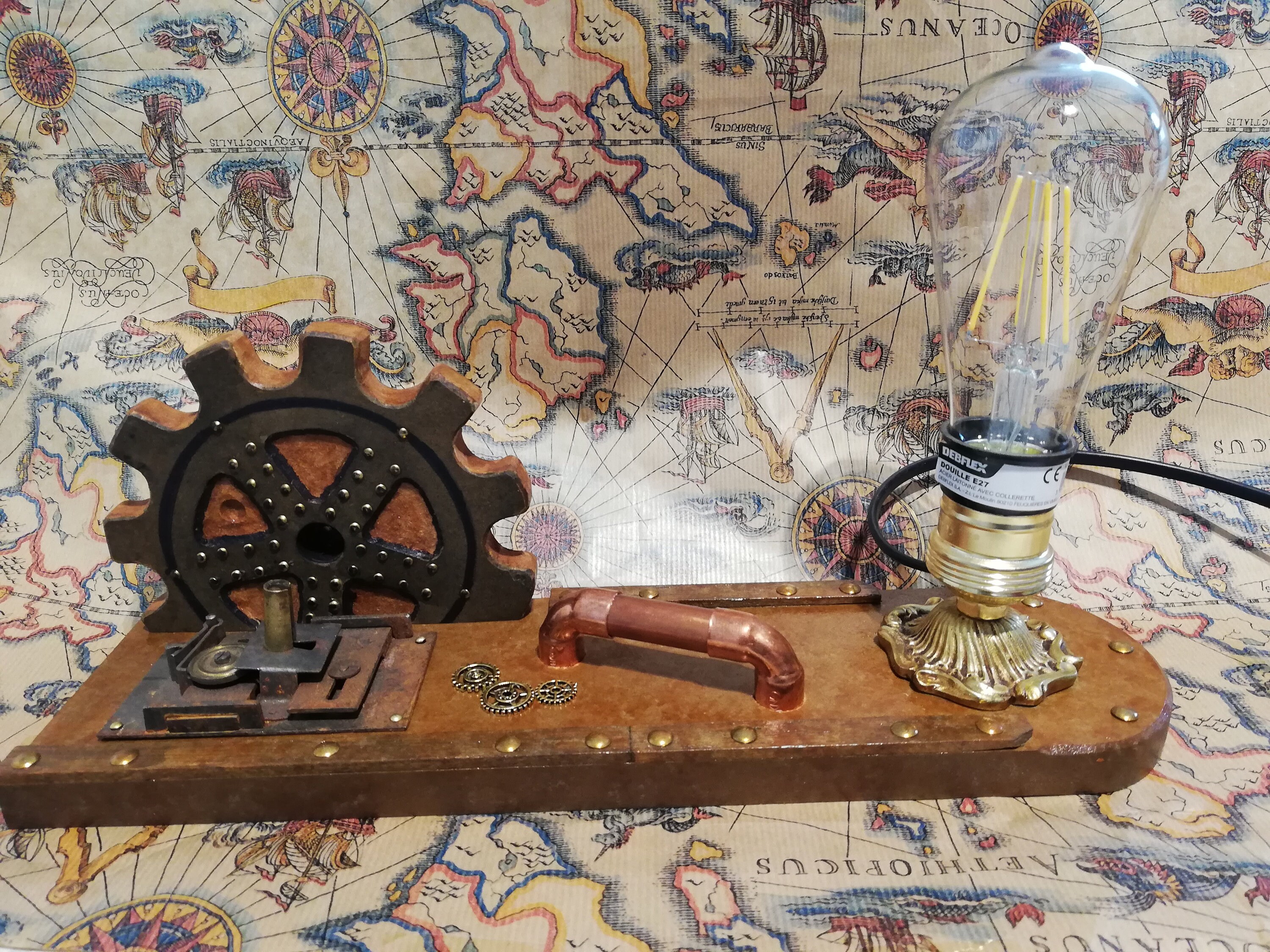Lampe Steampunk à Poser, Modèle Unique, Original, Industriel