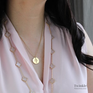Personalized Birth Flower Necklace for Grandma Custom Flower Necklace for Her, Birthday Gift for Her, Mom Necklace for Mom