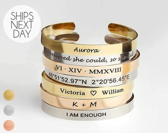 Gepersonaliseerde Manchetarmband voor vrouwen Aangepaste inspiratie Gegraveerde armband Bruidsmeisjes Cadeau Moederdag Cadeau voor haar Gouden armband