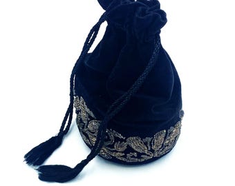 Mid-Century Topiwala Dulabh Morar & Sons, Zanzibar Velvet Potli Evening Bag with Zardozi Embroidery