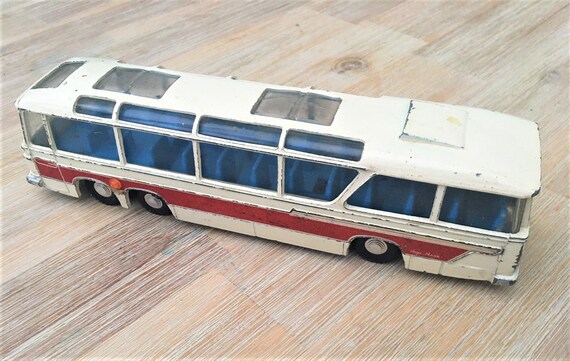vega major luxury coach
