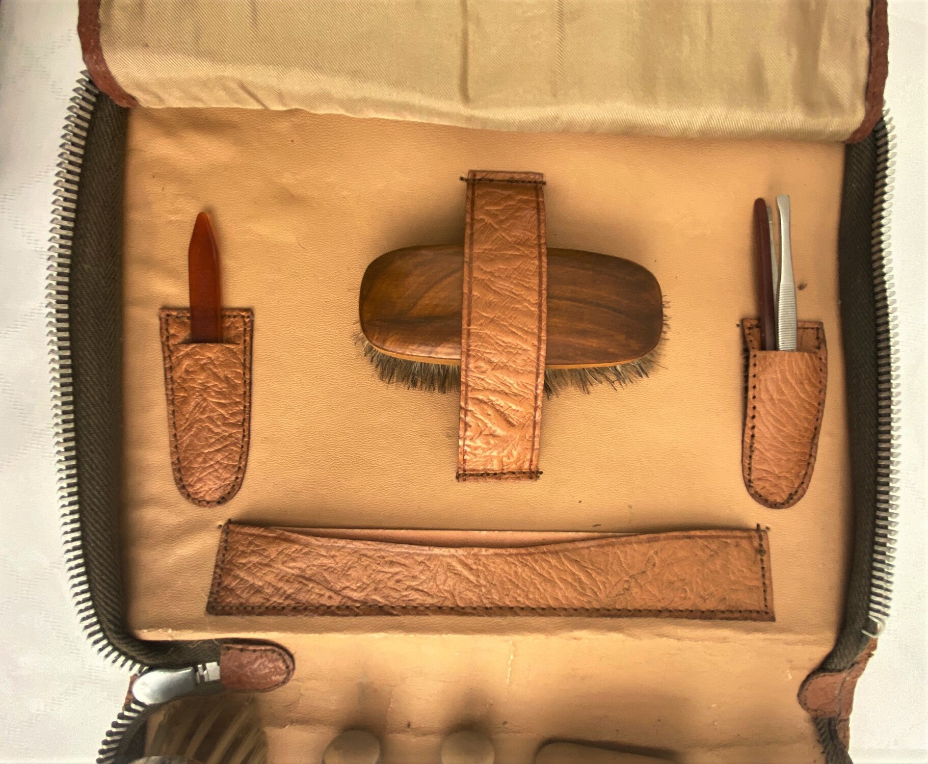 Vintage Men's Valet / Grooming / Travel / Toiletry Case Etsy UK