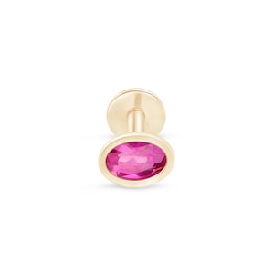 Pendientes de rubí ovalado en oro sólido de 14K, piercing de cartílago de respaldo plano, pendiente hipoalergénico, joyeria minimalista.