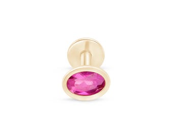 Pendientes de rubí ovalado en oro sólido de 14K, piercing de cartílago de respaldo plano, pendiente hipoalergénico, joyeria minimalista.