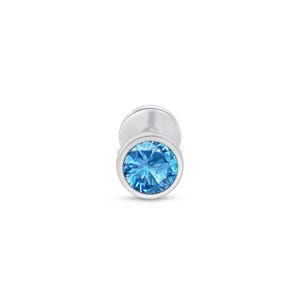Pendiente Bezel de color Azul Topaz en Oro Sólido de 14K, para Piercings nuevos, hipoalergénicos, Pendiente de Cartílago con Rosca Interna.