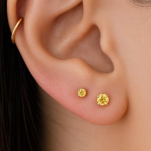 Citrine Stud Earring in 14k Gold – Threaded Flat Back Cartilage Piercing Jewelry