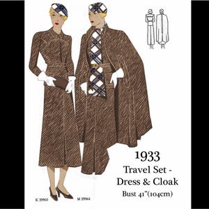 Peut inclure: Illustration d'un ensemble de voyage de 1933, comprenant une robe et une cape. Les tenues marron présentent un motif texturé, avec un chapeau et une écharpe assortis. Tour de poitrine 104cm.