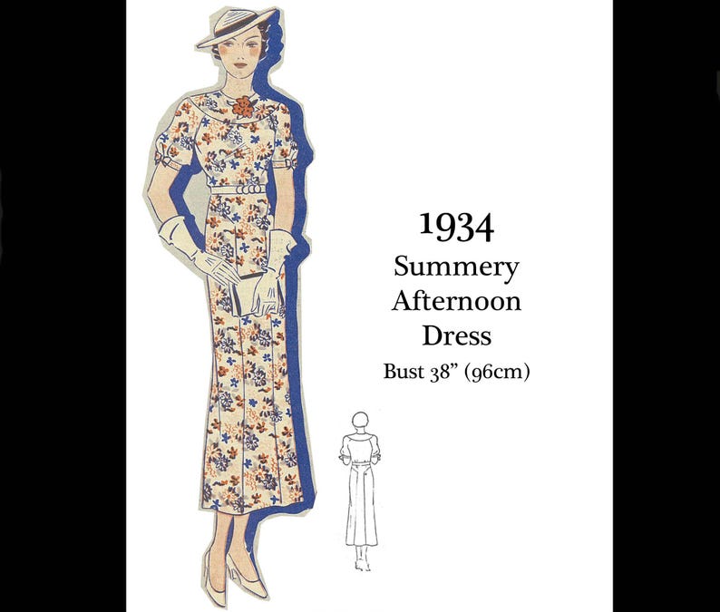 Pu&ograve; includere: Illustrazione di un abito da pomeriggio estivo del 1934 con un motivo floreale blu, arancione e bianco su sfondo crema. L'abito ha maniche corte, una cintura e una misura del busto di 96 cm. L'immagine include anche un cappello, guanti e una pochette.