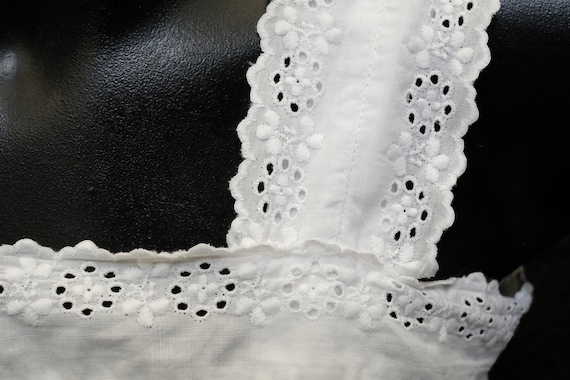 Pretty Antique White Cotton Embroidery Anglaise C… - image 3