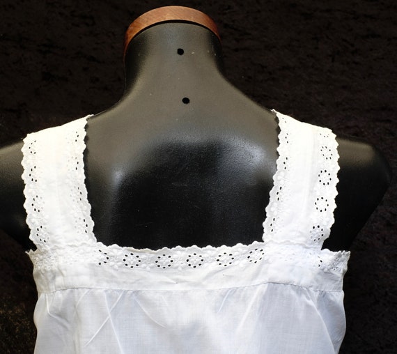 Pretty Antique White Cotton Embroidery Anglaise C… - image 6